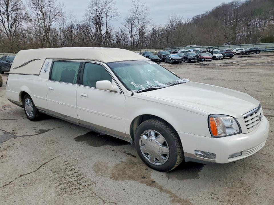 Photo 4 from auction – 2000 CADILLAC PROFESSIONAL CHASSIS with VIN 1GEEH90Y2YU551034