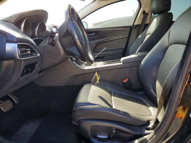 Photo 7 from auction – 2019 JAGUAR XE with VIN SAJAS4FX0KCP52732
