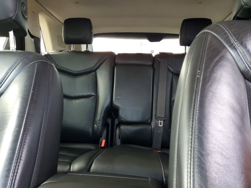 Photo 10 from auction – 2017 CADILLAC XT5 with VIN 1GYKNDRS3HZ313048