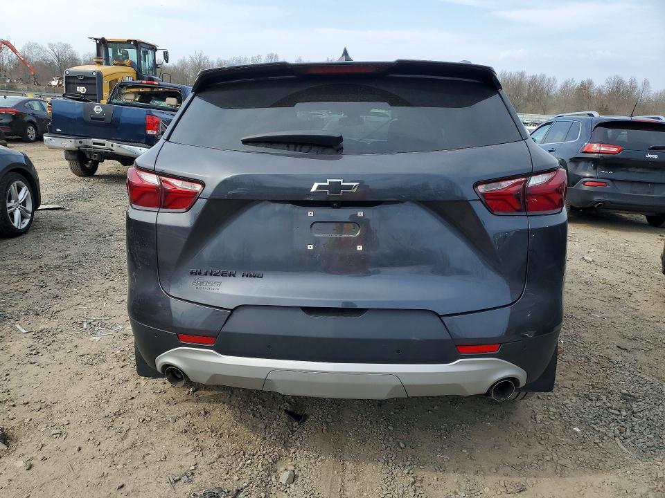 Photo 6 from auction – 2022 CHEVROLET BLAZER with VIN 3GNKBJRS1NS195823