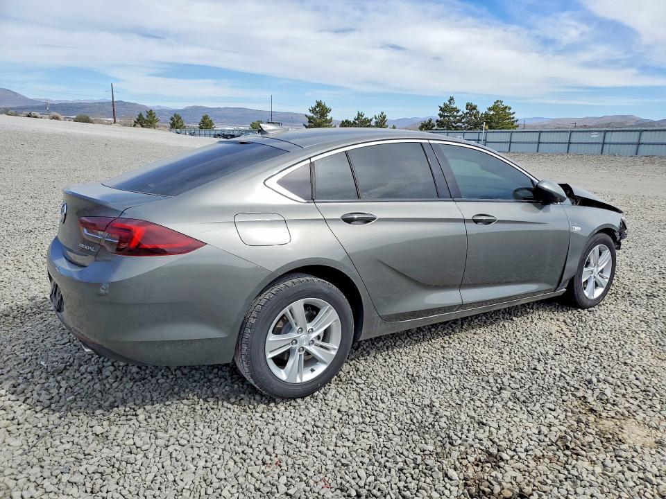 Photo 3 from auction – 2019 BUICK REGAL with VIN W04GL6SX9K1041964