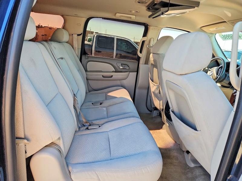 Photo 11 from auction – 2008 CHEVROLET SUBURBAN with VIN 1GNFC16JX8J192743