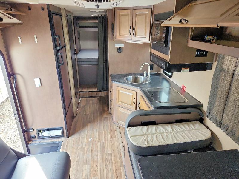 Photo 6 from auction – 2018 FORD E450 with VIN 1FDXE4FS7JDC12657
