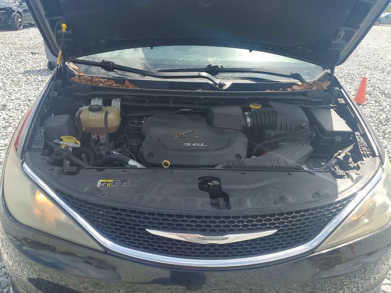 Photo 12 from auction – 2017 CHRYSLER PACIFICA with VIN 2C4RC1DG5HR609064