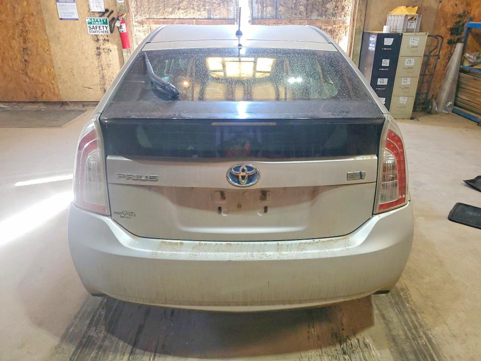 Photo 6 from auction – 2013 TOYOTA PRIUS with VIN JTDKN3DU5D5568133