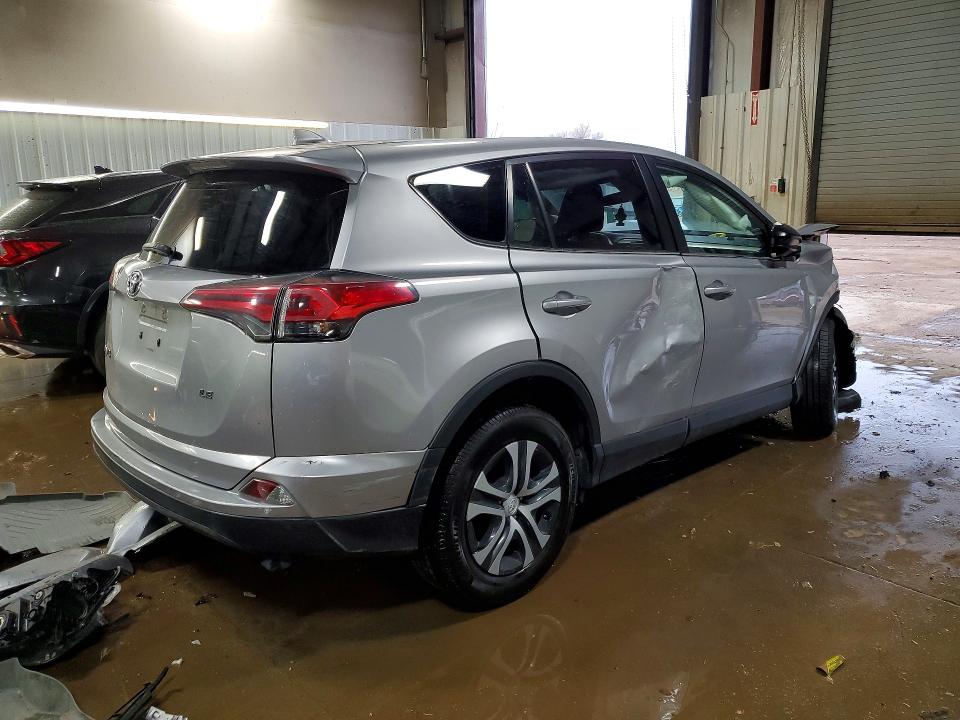 Photo 3 from auction – 2018 TOYOTA RAV4 with VIN JTMZFREV3JJ195781