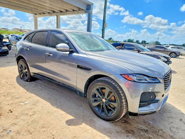 Photo 4 from auction – 2022 JAGUAR F-PACE with VIN SADCJ2EX3NA699447