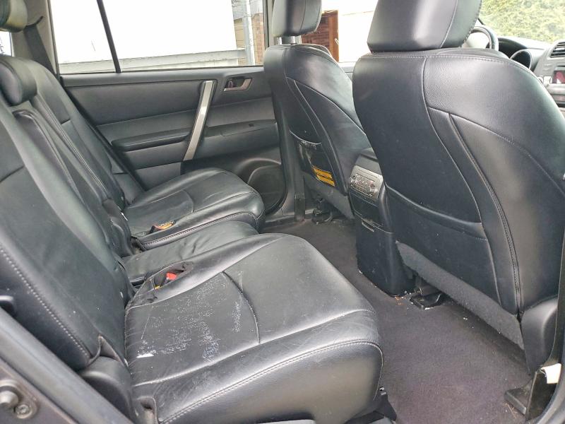 Photo 11 from auction – 2011 TOYOTA HIGHLANDER with VIN 5TDBK3EH2BS056444