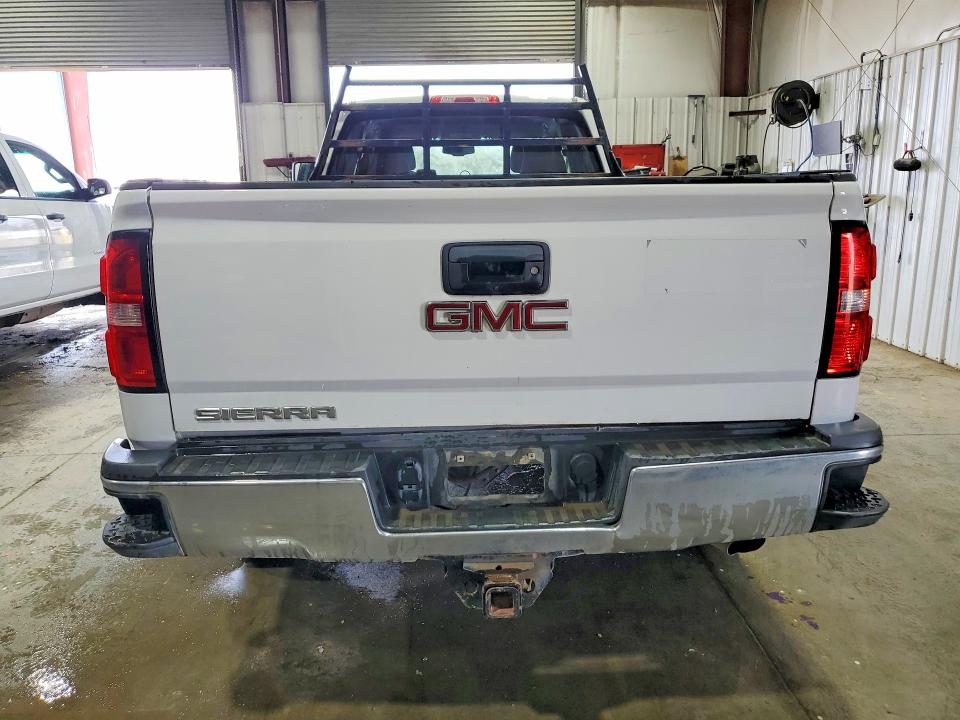 Photo 6 from auction – 2017 GMC SIERRA with VIN 1GT22REG8HZ273448