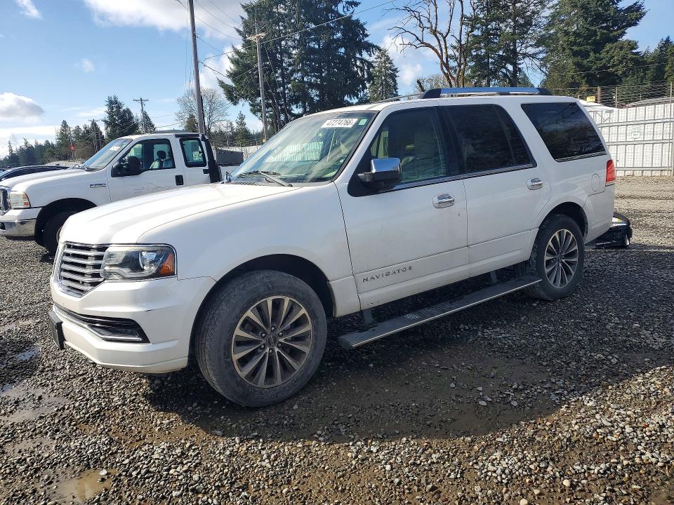 LINCOLN NAVIGATOR 2015 with VIN 5LMJJ2HT2FEJ02416 - Photo from auction