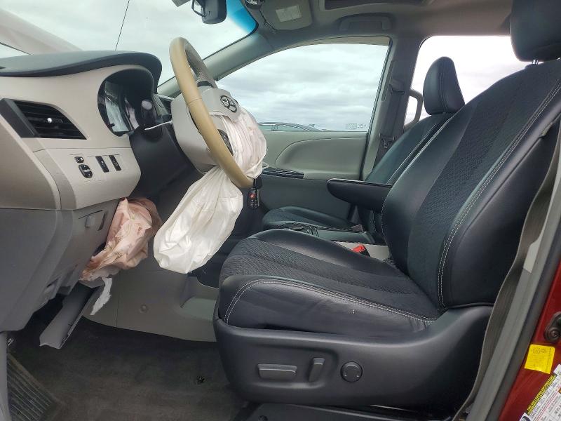 Photo 7 from auction – 2013 TOYOTA SIENNA with VIN 5TDXK3DCXDS331170