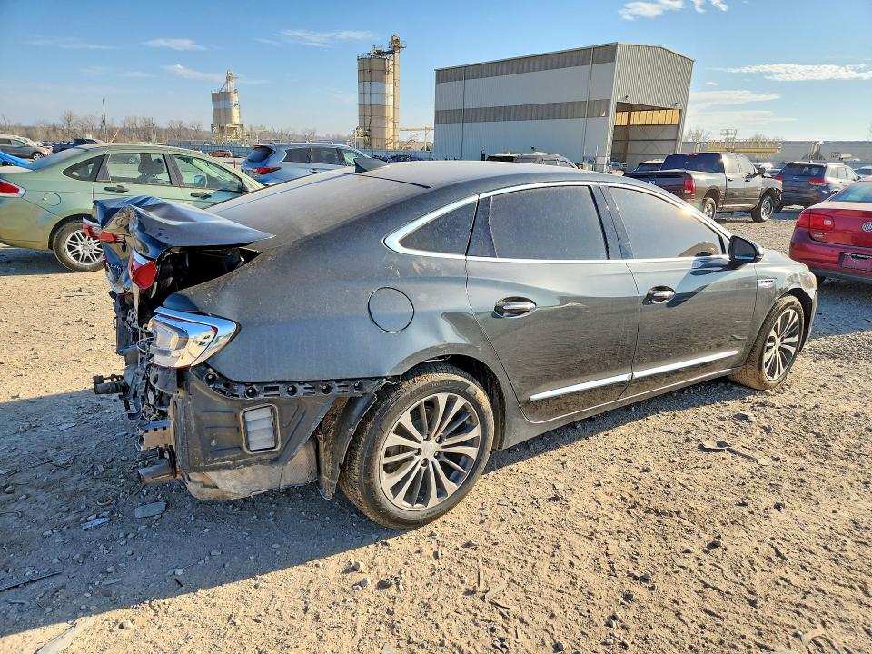 Zdjęcie 3 z aukcji – 2017 BUICK LACROSSE 4D z VIN 1G4ZP5SS8HU169729