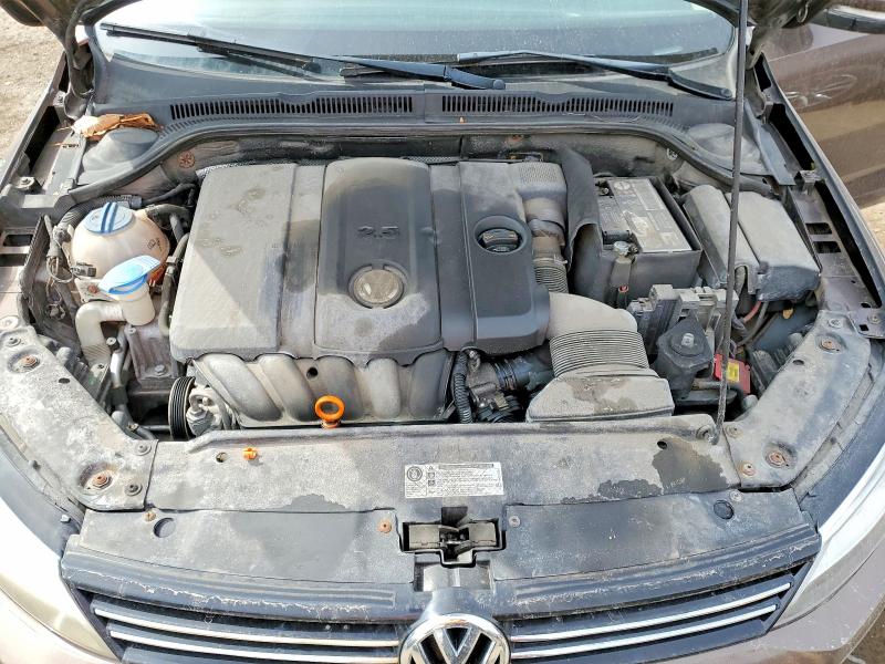 Photo 11 from auction – 2011 VOLKSWAGEN JETTA with VIN 3VWLX7AJ5BM045960