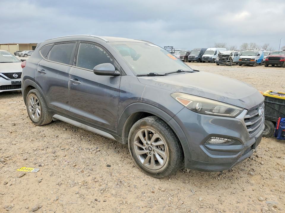 Photo 4 from auction – 2018 HYUNDAI TUCSON with VIN KM8J3CA43JU681338