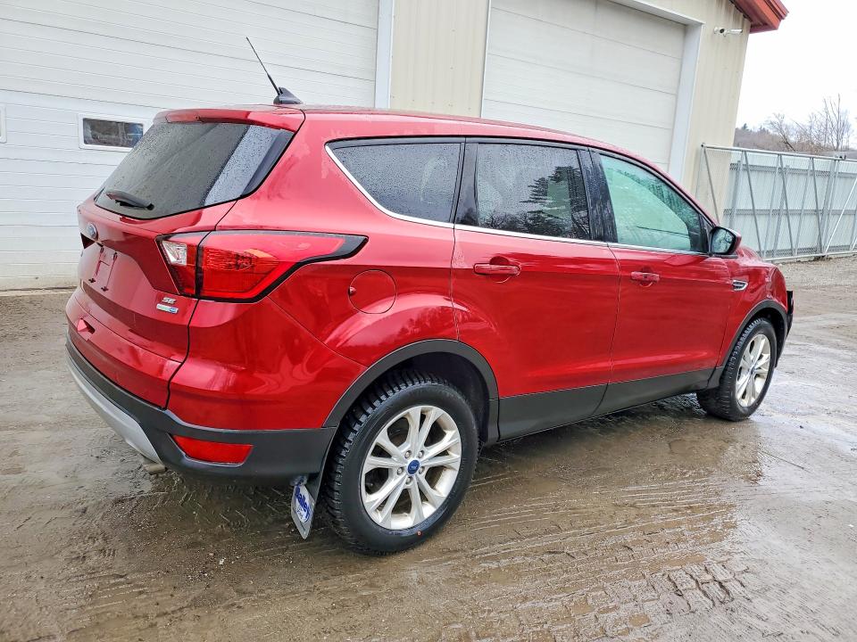 Photo 3 from auction – 2019 FORD ESCAPE with VIN 1FMCU9GD9KUA08832