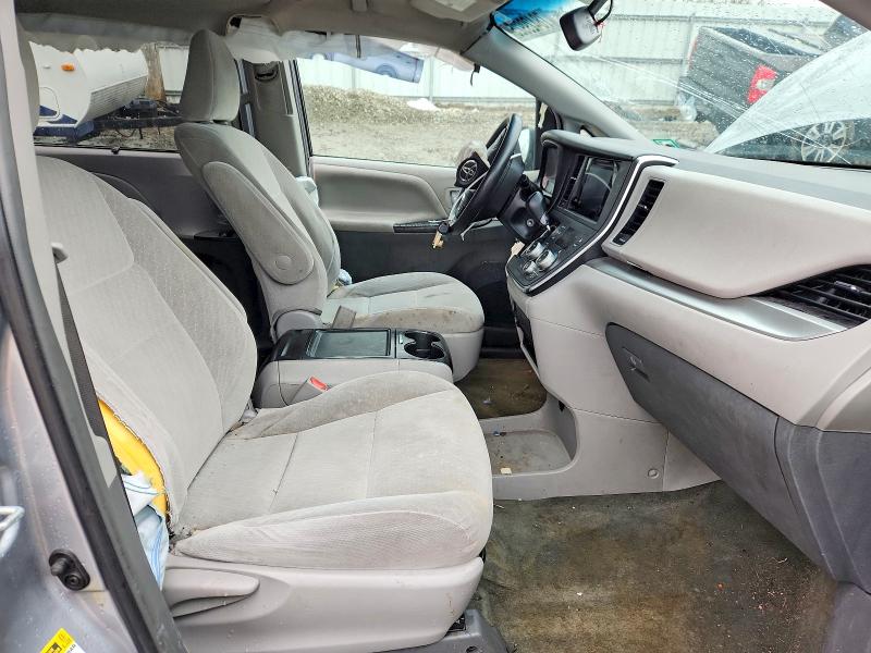 صورة رقم 7 من المزاد - 2017 TOYOTA SIENNA مع VIN 5TDKZ3DC2HS833862