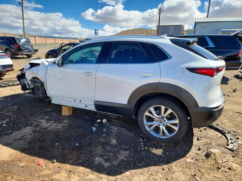 Photo 2 from auction – 2020 MAZDA CX-30 with VIN 3MVDMAEM2LM128327