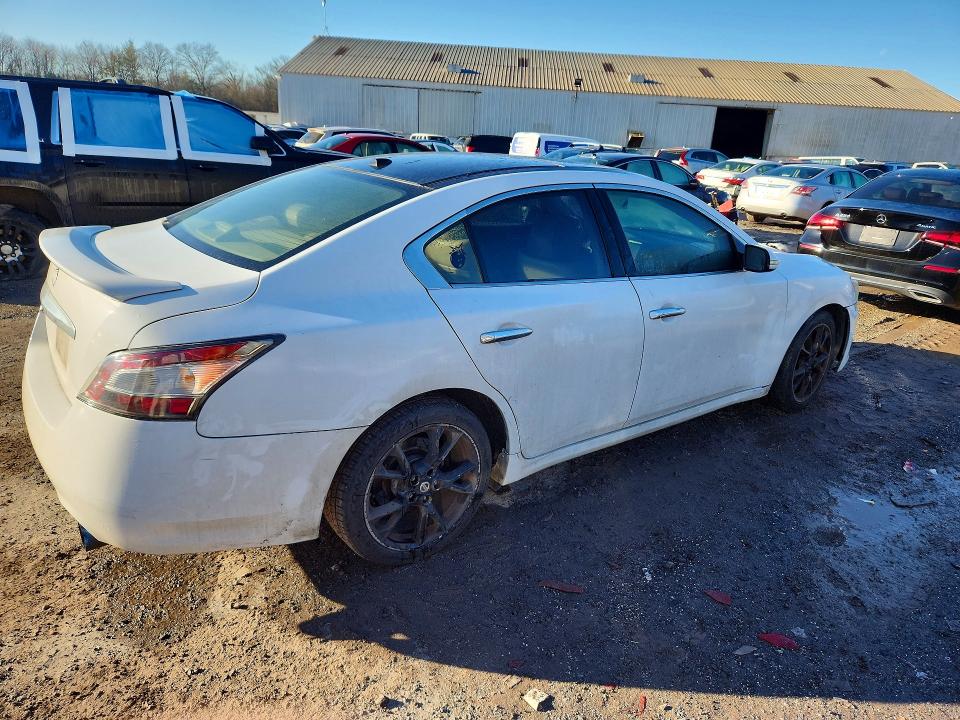Photo 3 from auction – 2012 NISSAN MAXIMA with VIN 1N4AA5AP4CC805549