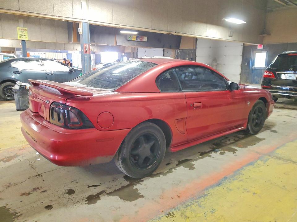 Photo 3 from auction – 1998 FORD MUSTANG with VIN 1FAFP404XWF189039