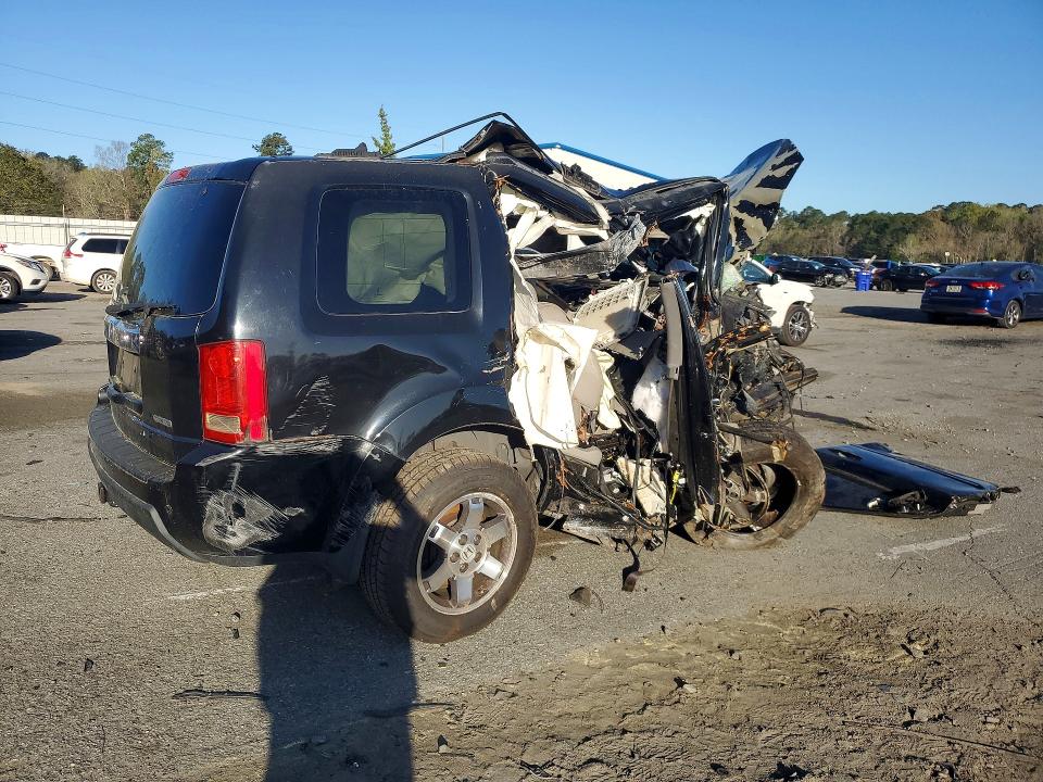 Photo 3 from auction – 2011 HONDA PILOT with VIN 5FNYF3H93BB029647