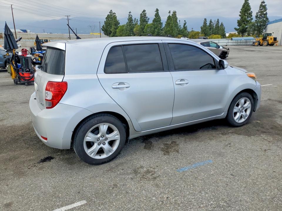 Photo 3 from auction – 2013 TOYOTA SCION XD with VIN JTKKUPB44D1033646