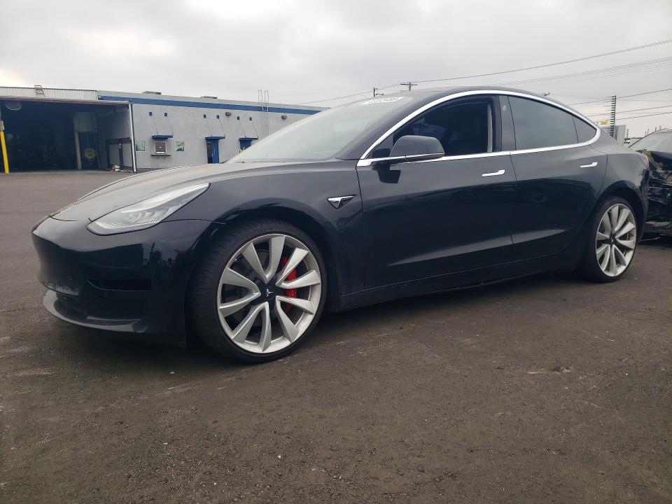 2018 TESLA MODEL 3 - Търг №45503456