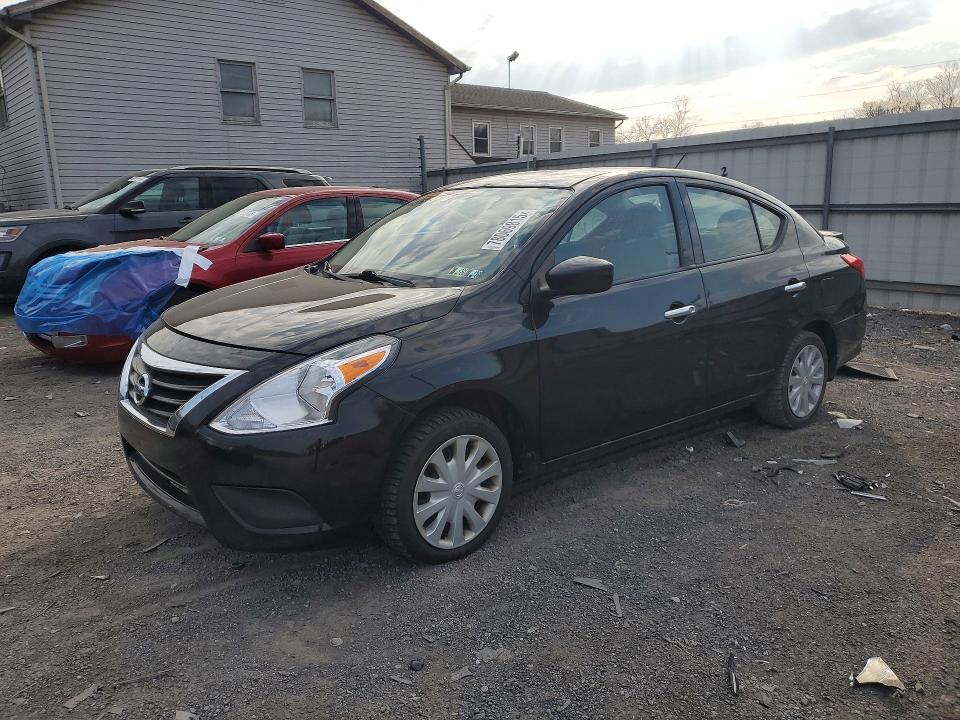 NISS VERSA 2018 with VIN 3N1CN7AP2JL821241 - Photo from auction
