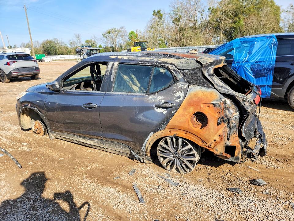 Photo 2 from auction – 2021 NISSAN KICKS with VIN 3N1CP5CV8ML497565