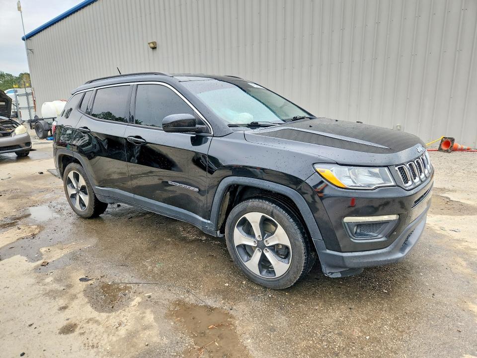 Photo 4 from auction – 2018 JEEP COMPASS with VIN 3C4NJCBB4JT227926