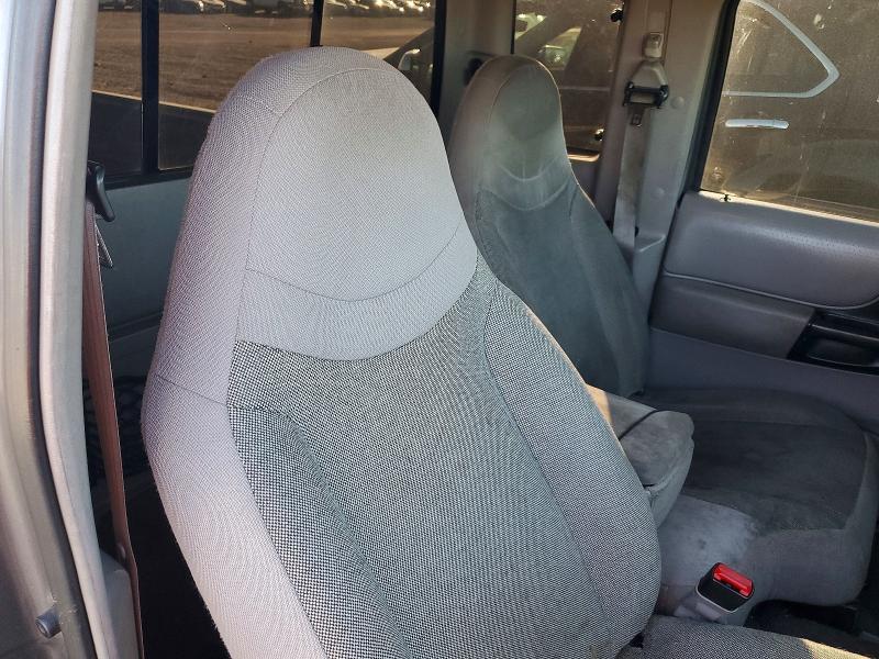 Photo 10 from auction – 2000 FORD RANGER with VIN 1FTYR14V4YPA88025