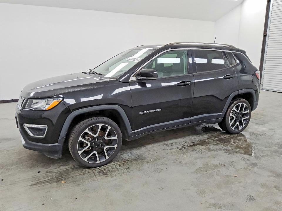 JEEP COMPASS 2019 with VIN 3C4NJDCB7KT815244 - Photo from auction