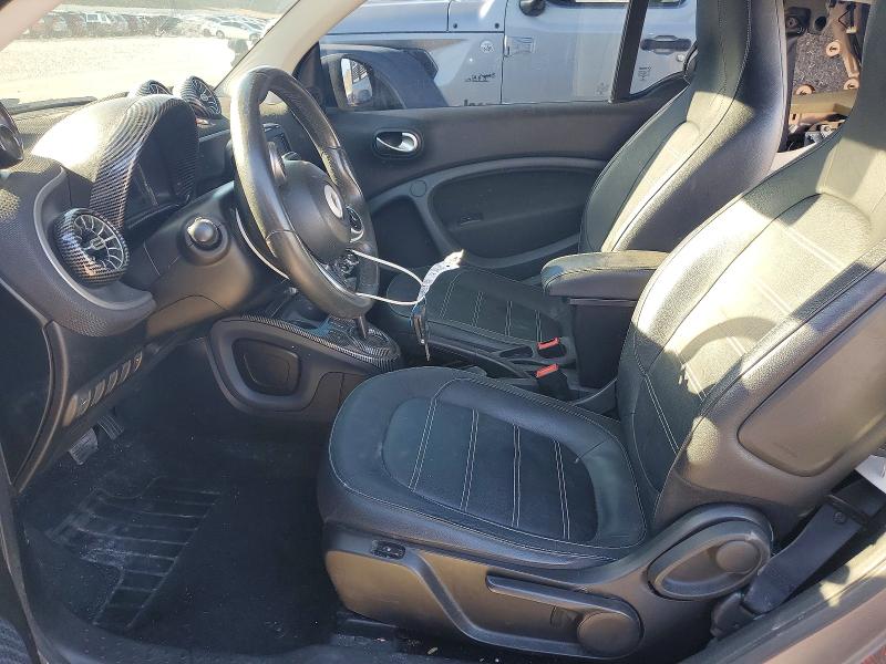 Photo 7 from auction – 2017 SMART FORTWO with VIN WMEFJ9BA8HK214558