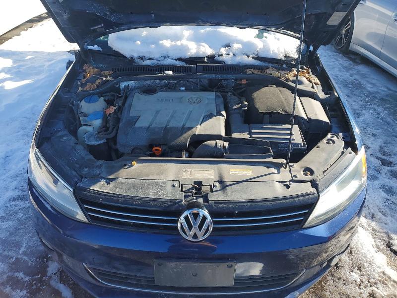 Photo 11 from auction – 2014 VOLKSWAGEN JETTA with VIN 3VWDL7AJ2EM377682