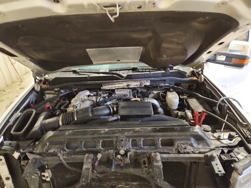 Photo 11 from auction – 2019 GMC SIERRA with VIN 1GT12SEY0KF220344