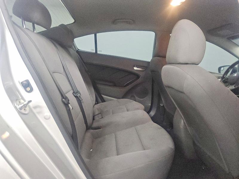 Photo 10 from auction – 2018 KIA FORTE with VIN 3KPFK4A76JE230710