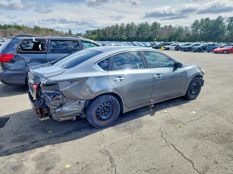 Photo 3 from auction – 2017 NISSAN ALTIMA with VIN 1N4AL3AP6HN354098