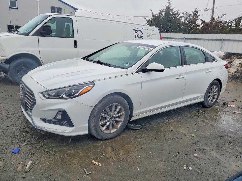 Photo 1 from auction – 2019 HYUNDAI SONATA with VIN 5NPE24AF0KH764608