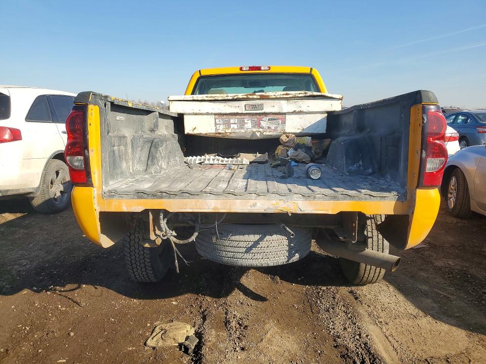 Photo 6 from auction – 2005 CHEV SILVERADO with VIN 1GCHC24U45E174344