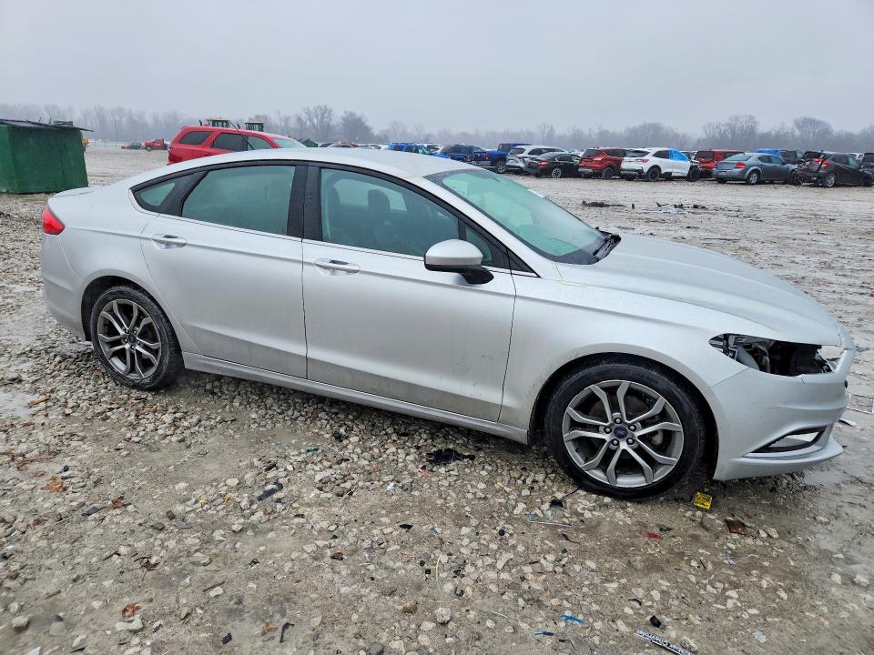 Photo 4 from auction – 2017 FORD FUSION with VIN 3FA6P0HD5HR203173
