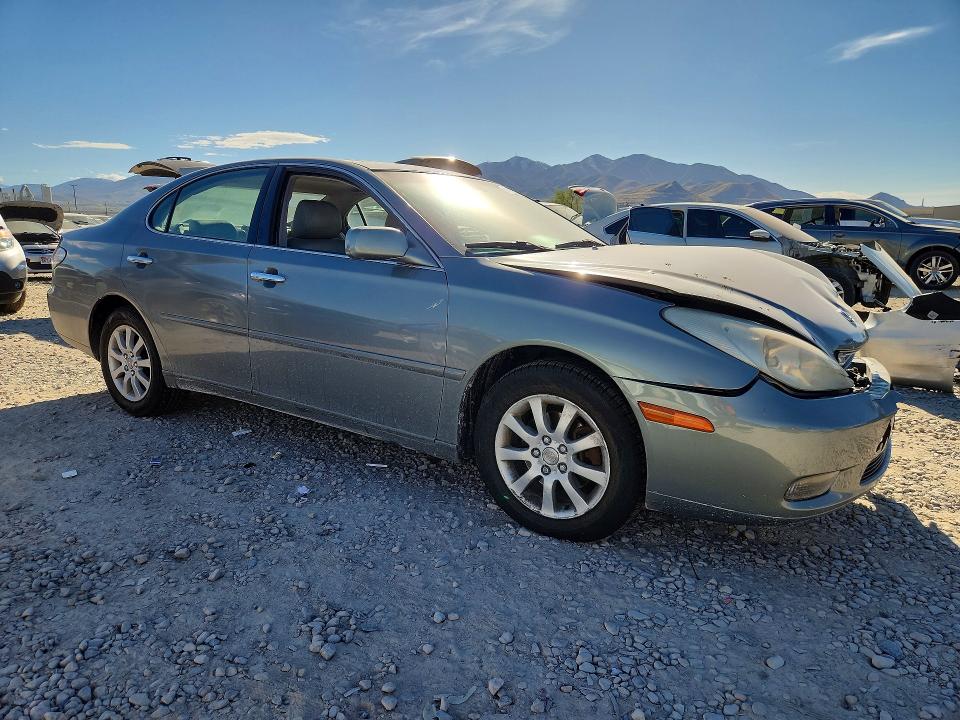 Photo 4 from auction – 2004 LEXUS ES 330 with VIN JTHBA30GX40010771