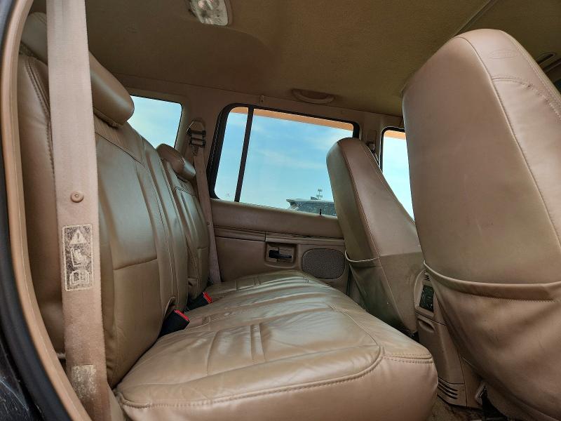 Photo 11 from auction – 2000 FORD EXPLORER with VIN 1FMDU74E1YZB25113