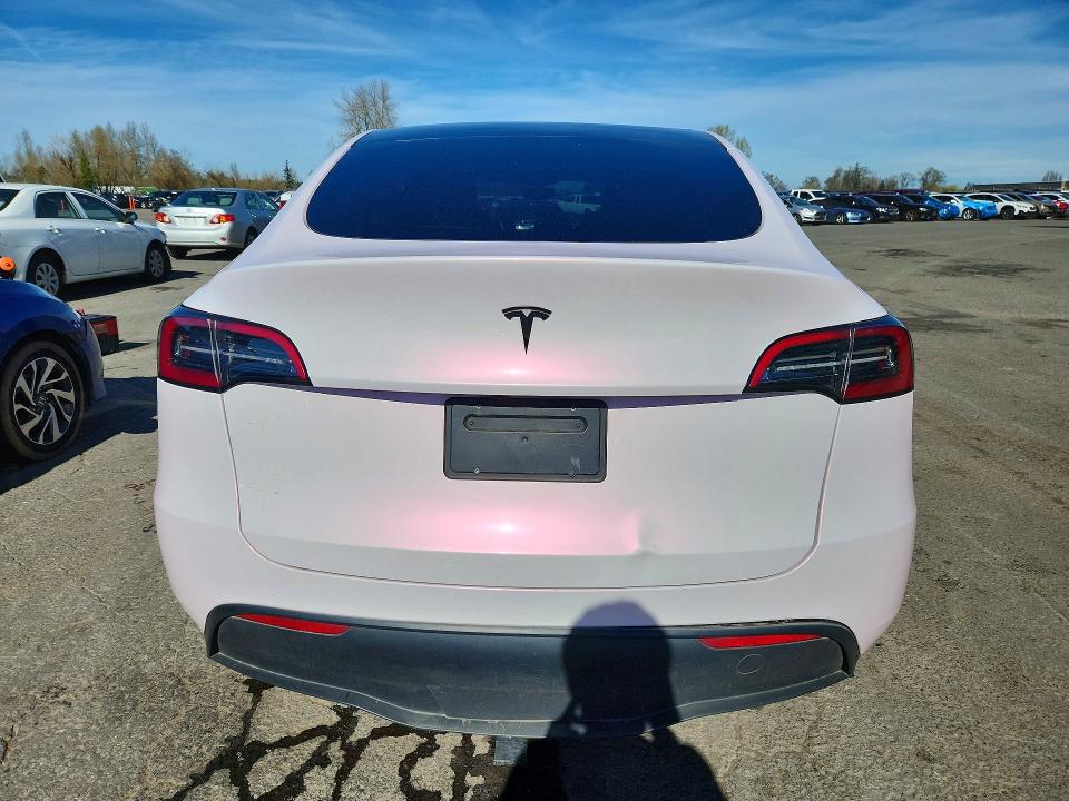 Photo 6 from auction – 2023 TESLA MODEL Y with VIN 7SAYGDEE0PF971153