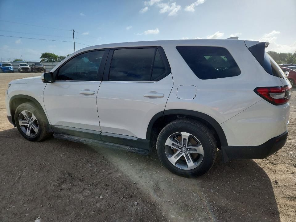 Photo 2 from auction – 2025 HONDA PILOT with VIN 5FNYG2H43SB007935