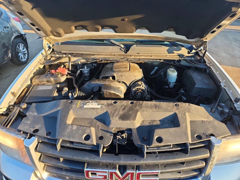 Photo 11 from auction – 2011 GMC SIERRA with VIN 1GTR2WE33BZ152232