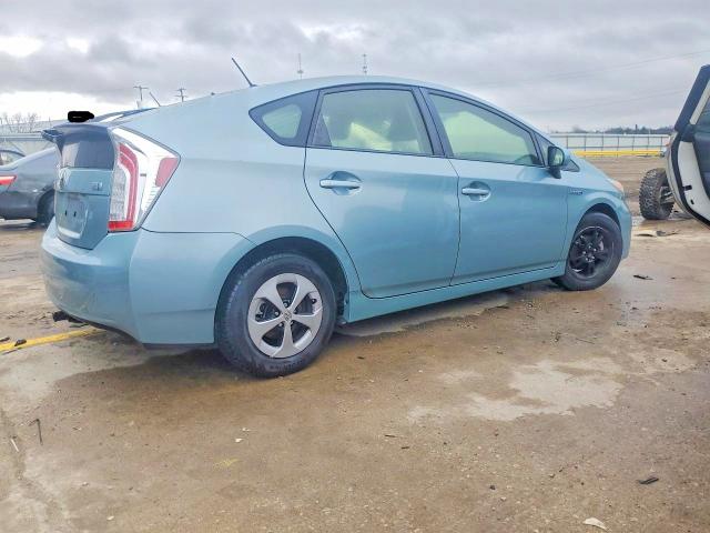 Photo 3 from auction – 2013 TOYOTA PRIUS with VIN JTDKN3DU6D1637127