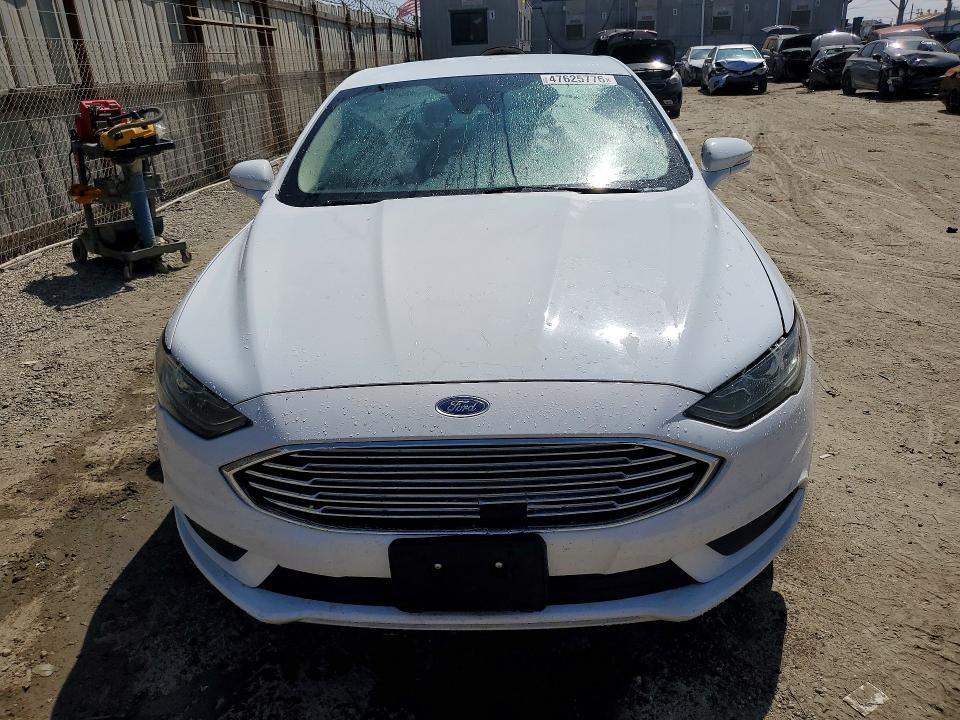 Photo 5 from auction – 2017 FORD FUSION with VIN 3FA6P0LU2HR326050