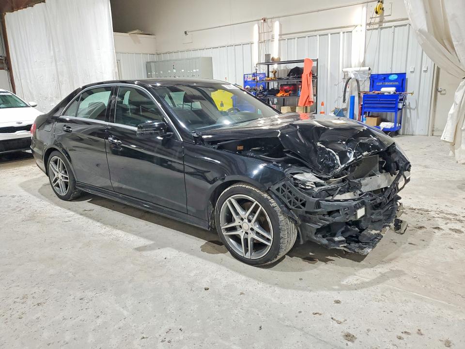 Photo 4 from auction – 2015 MERCEDES-BENZ E with VIN WDDHF5KB2FB131088