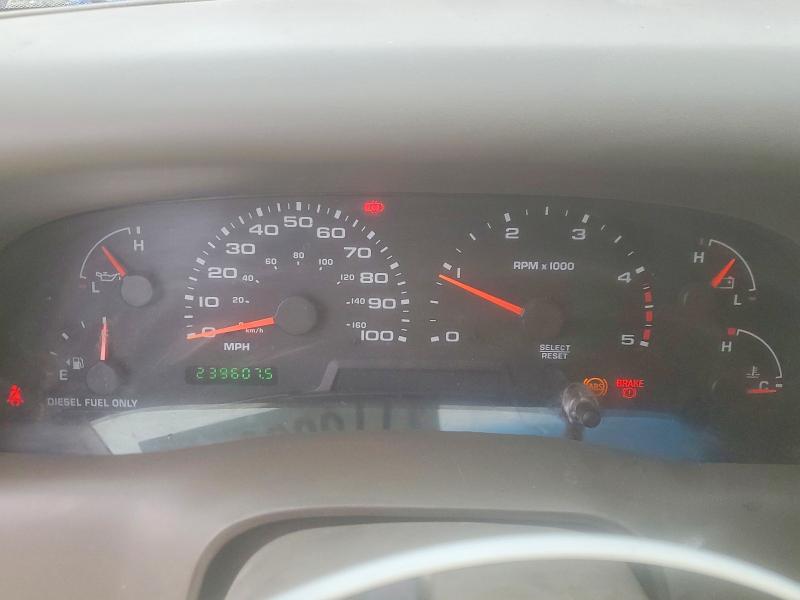 Photo 9 from auction – 2004 FORD F350 with VIN 1FTWW33P94EB30581