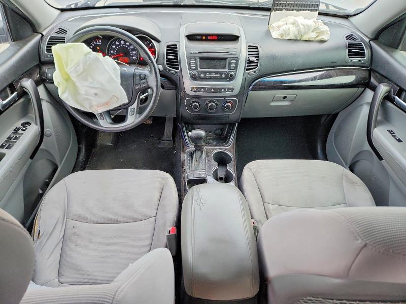 Photo 8 from auction – 2014 KIA SORENTO with VIN 5XYKT4A69EG426443