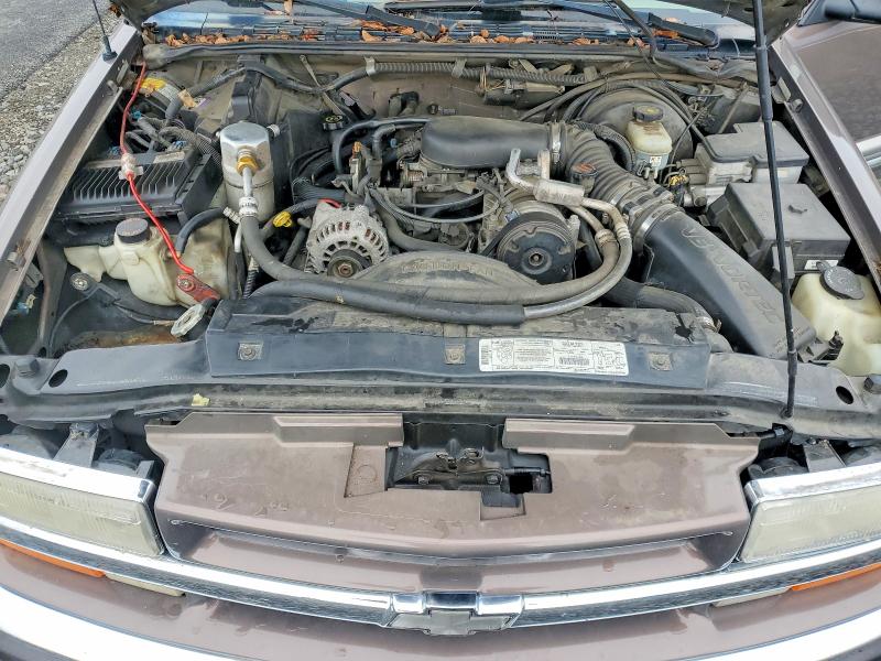 Photo 12 from auction – 1998 CHEV BLAZER with VIN 1GNDT13W3W2258046